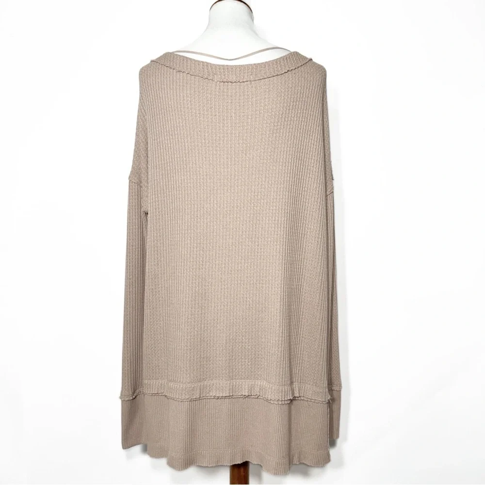 Free People Beige Split Hem Thermal Knit Relaxed Fit Long Sleeve Top M - Picture 5 of 12